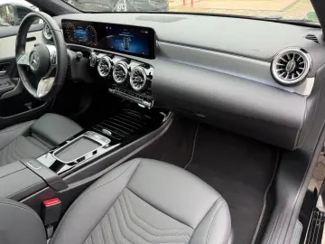 MERCEDES-BENZ A 250 A Limousine A 250 e PANORAMA LED…