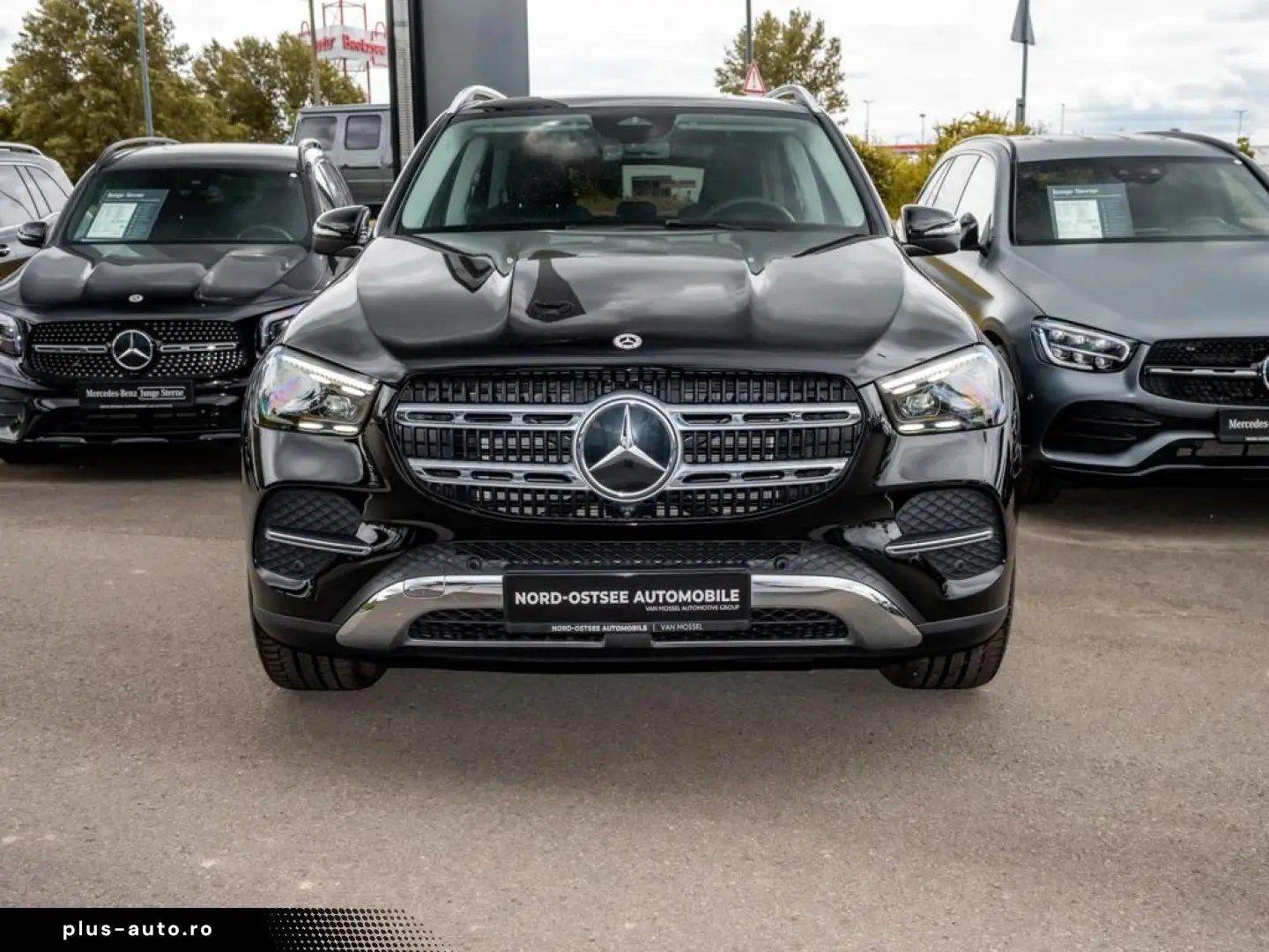 MERCEDES-BENZ GLE 350 de 4M AHK PANO BURMESTER 360