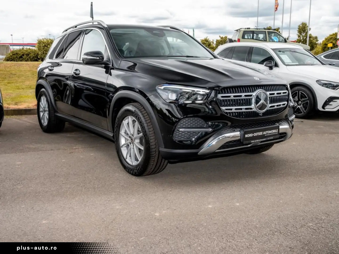 MERCEDES-BENZ GLE 350 de 4M AHK PANO BURMESTER 360