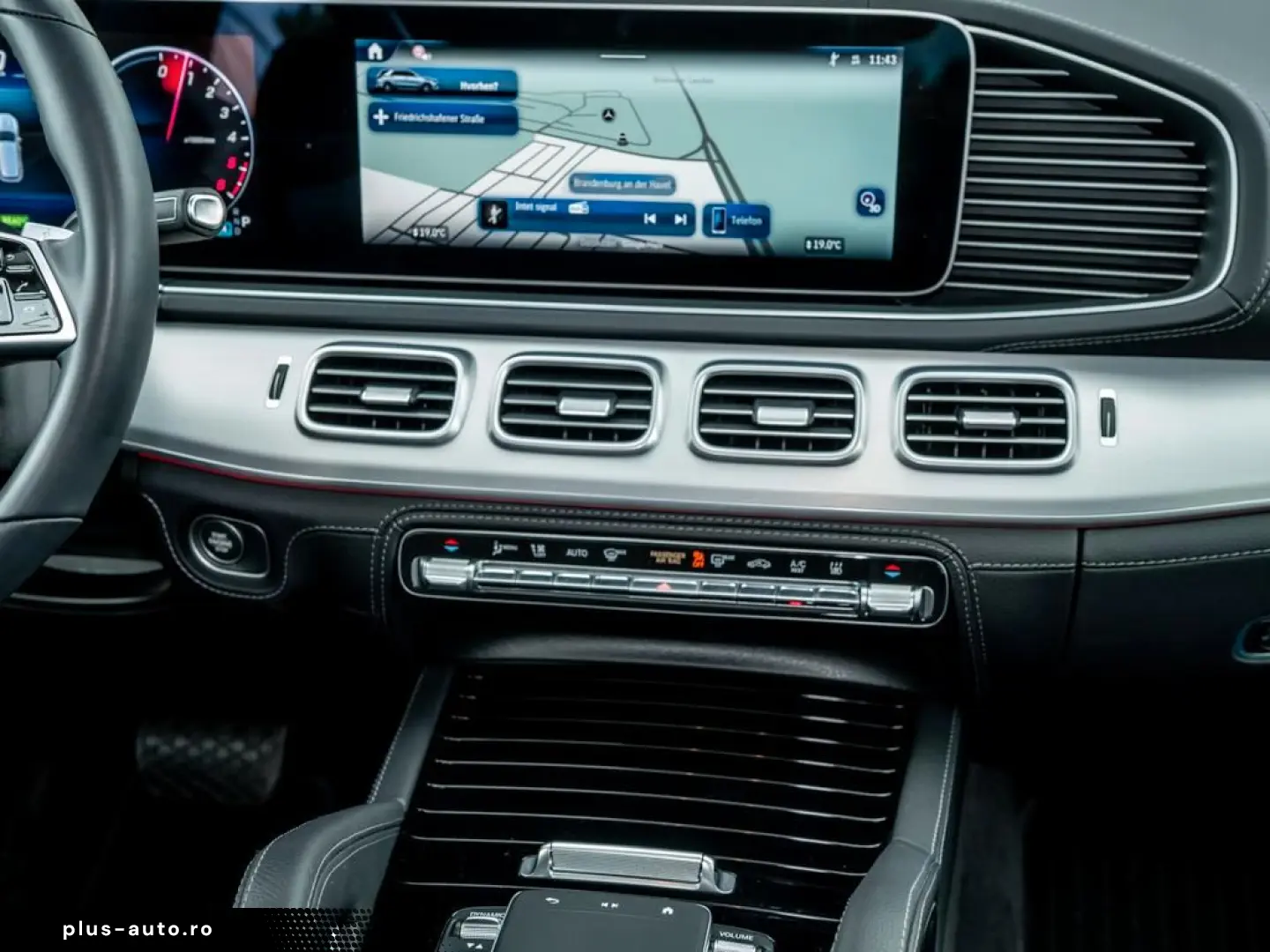 MERCEDES-BENZ GLE 350 de 4M AHK PANO BURMESTER 360