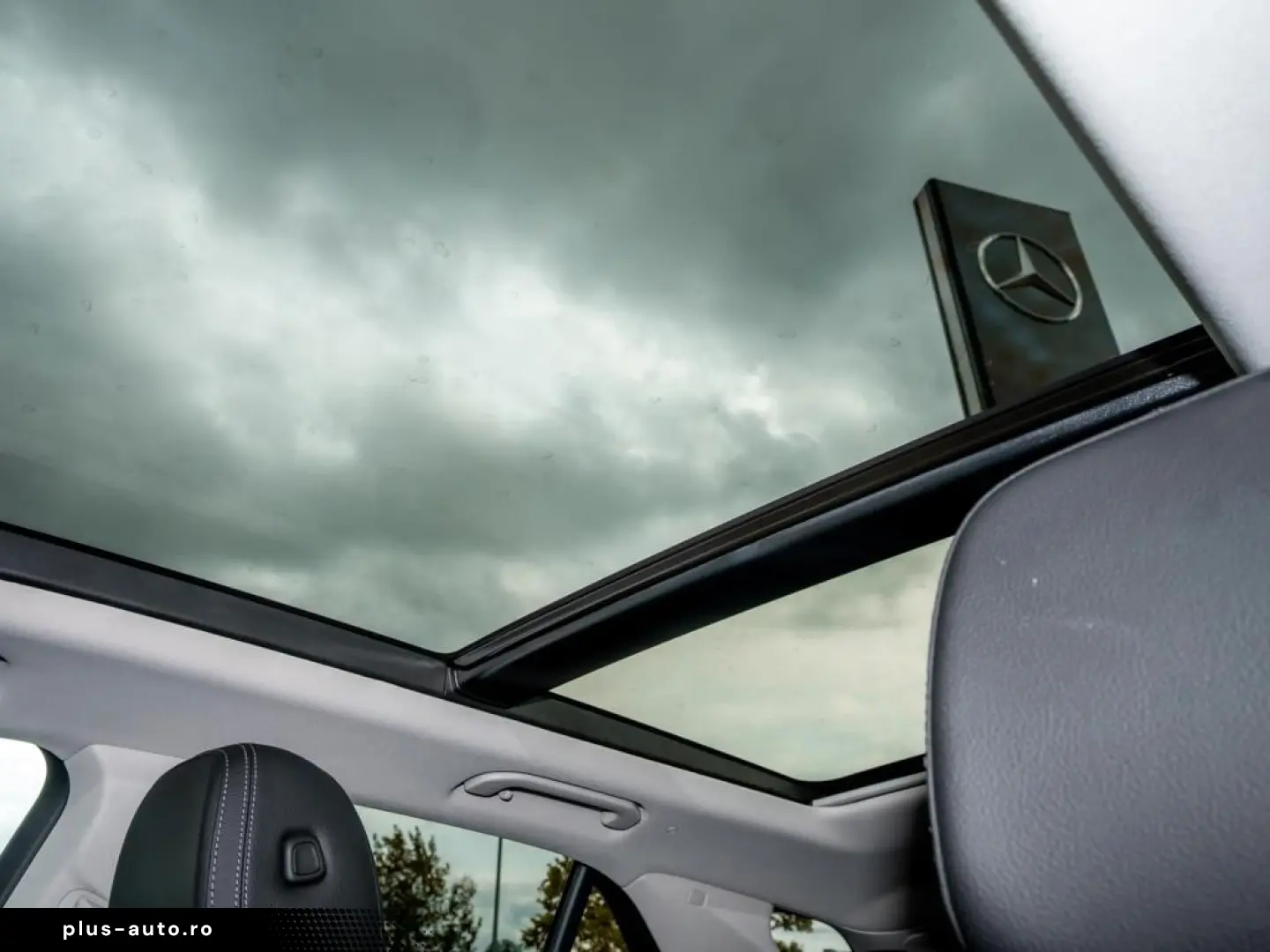 MERCEDES-BENZ GLE 350 de 4M AHK PANO BURMESTER 360