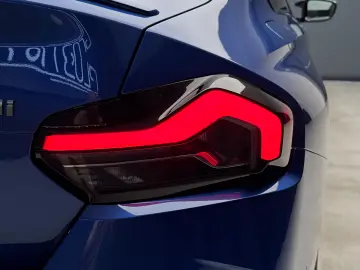 BMW M240i