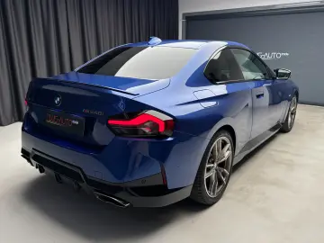 BMW M240i