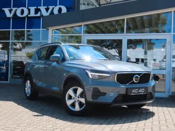 VOLVO XC40 T2 Essential (Winter-Paket; Soundsystem...)