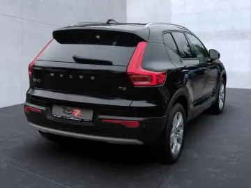 VOLVO XC40 T3 Momentum Pro 2WD Automatik Bluetooth LED