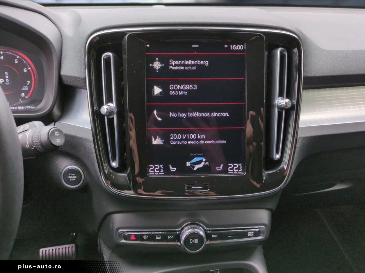 VOLVO XC40 T3 Momentum Pro 2WD Automatik Bluetooth LED