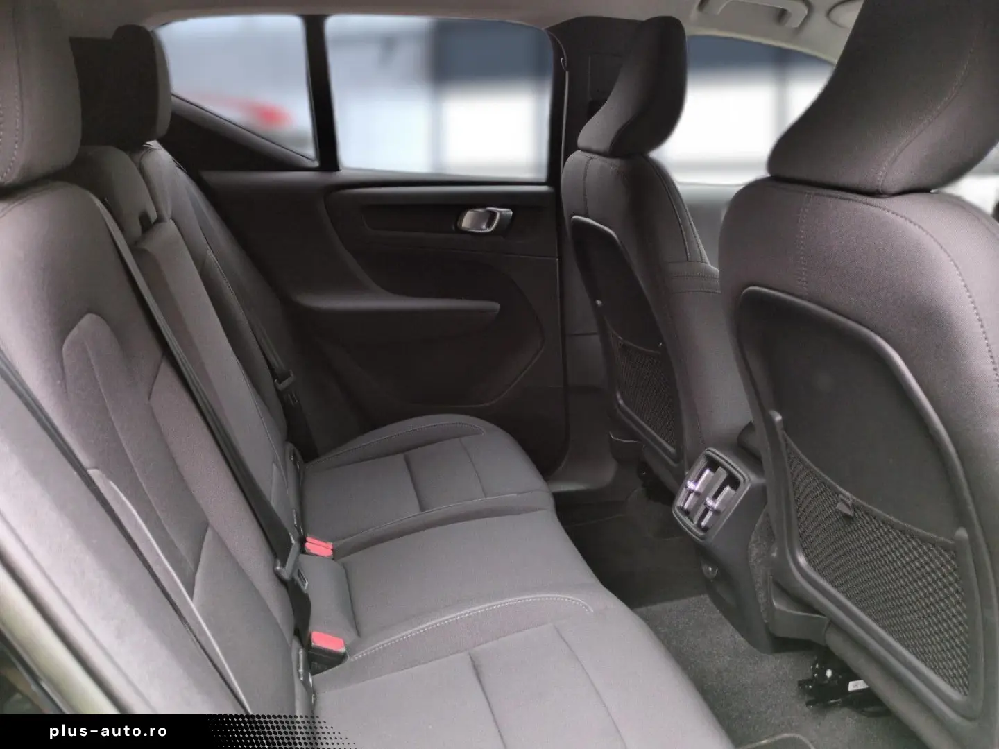 VOLVO XC40 T3 Momentum Pro 2WD Automatik Bluetooth LED