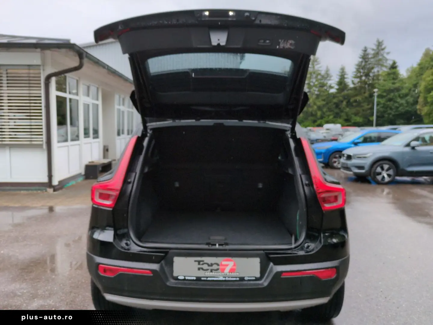 VOLVO XC40 T3 Momentum Pro 2WD Automatik Bluetooth LED