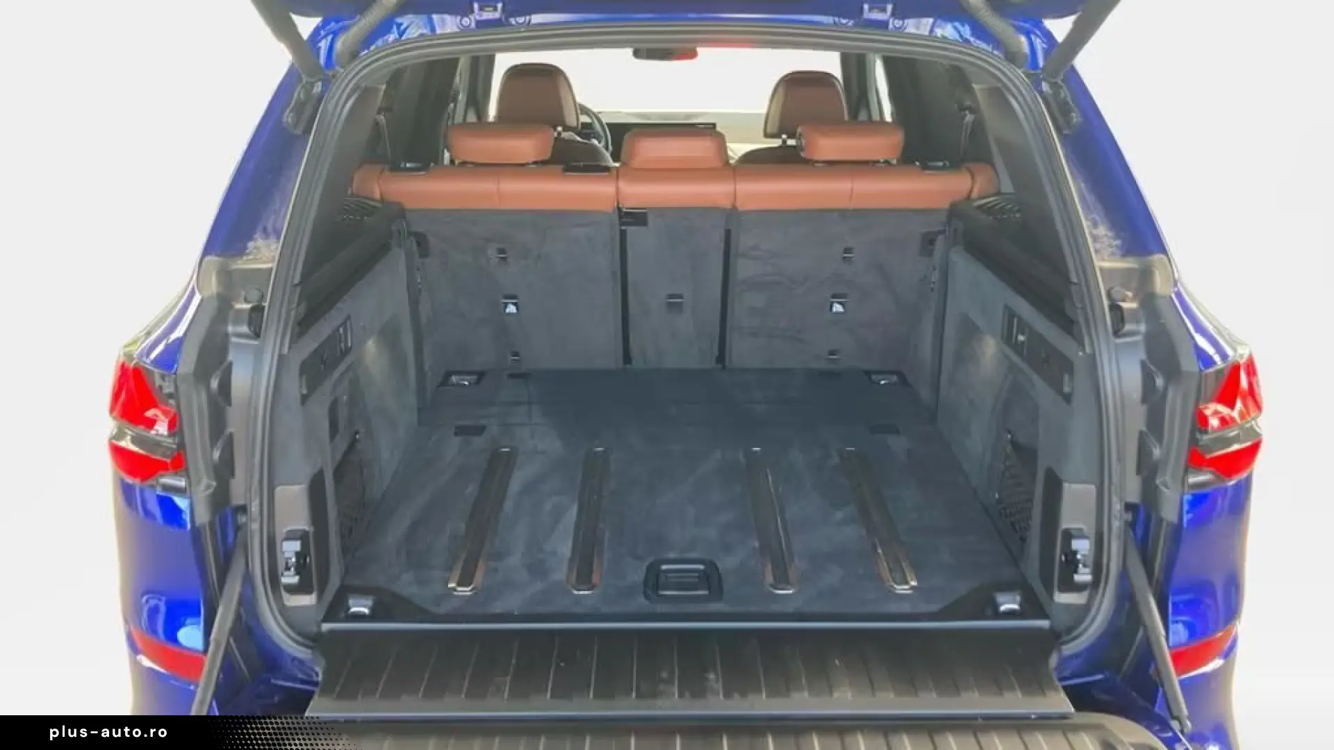 BMW X5 M60i xDrive Individual Pano AHK
