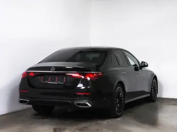 Mercedes-Benz E 220 d 4M AMG-Sport Super Pano Burm Night