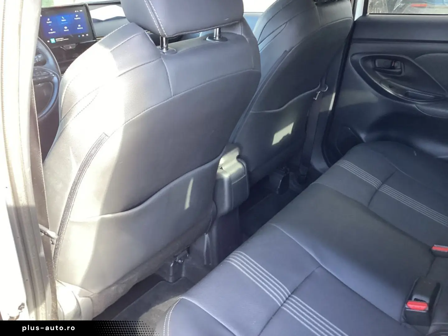 TOYOTA Yaris Cross Hybrid 1.5 VVT-i Adventure Allrad-An