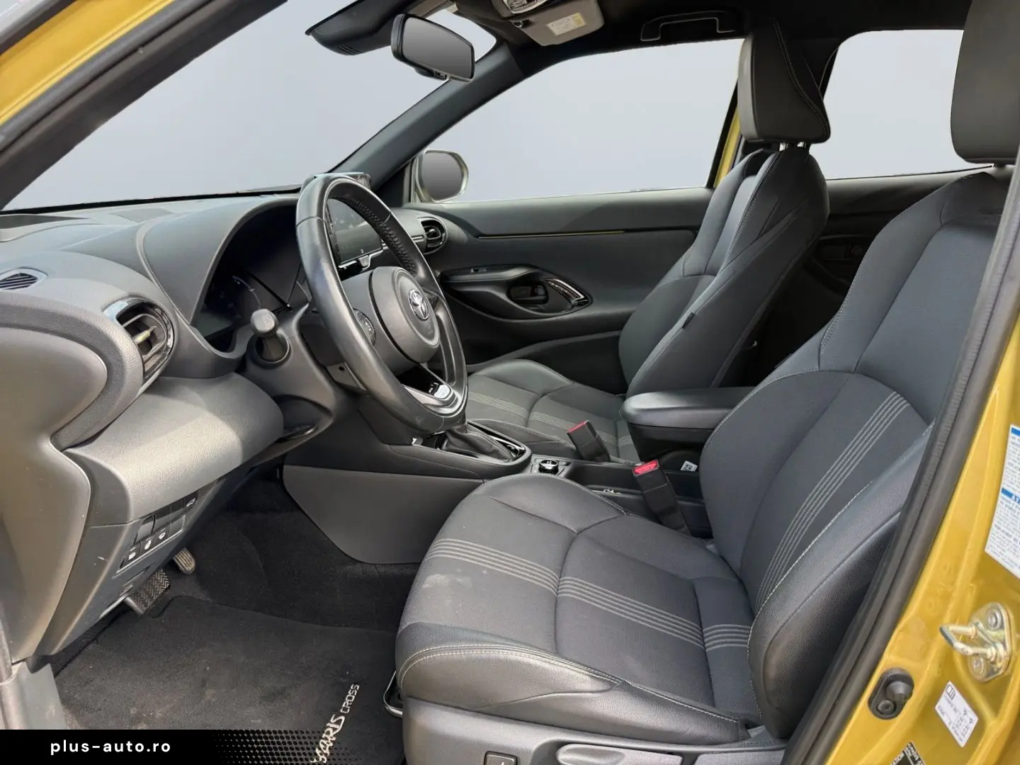 TOYOTA Yaris Cross Hybrid 1.5 AWD-i Adventure  HUD JBL