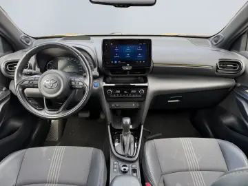 TOYOTA Yaris Cross Hybrid 1.5 AWD-i Adventure  HUD JBL