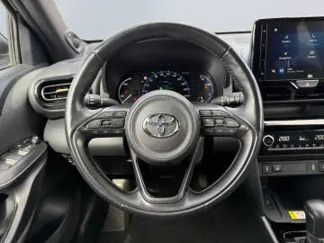 TOYOTA Yaris Cross Hybrid 1.5 AWD-i Adventure  HUD JBL