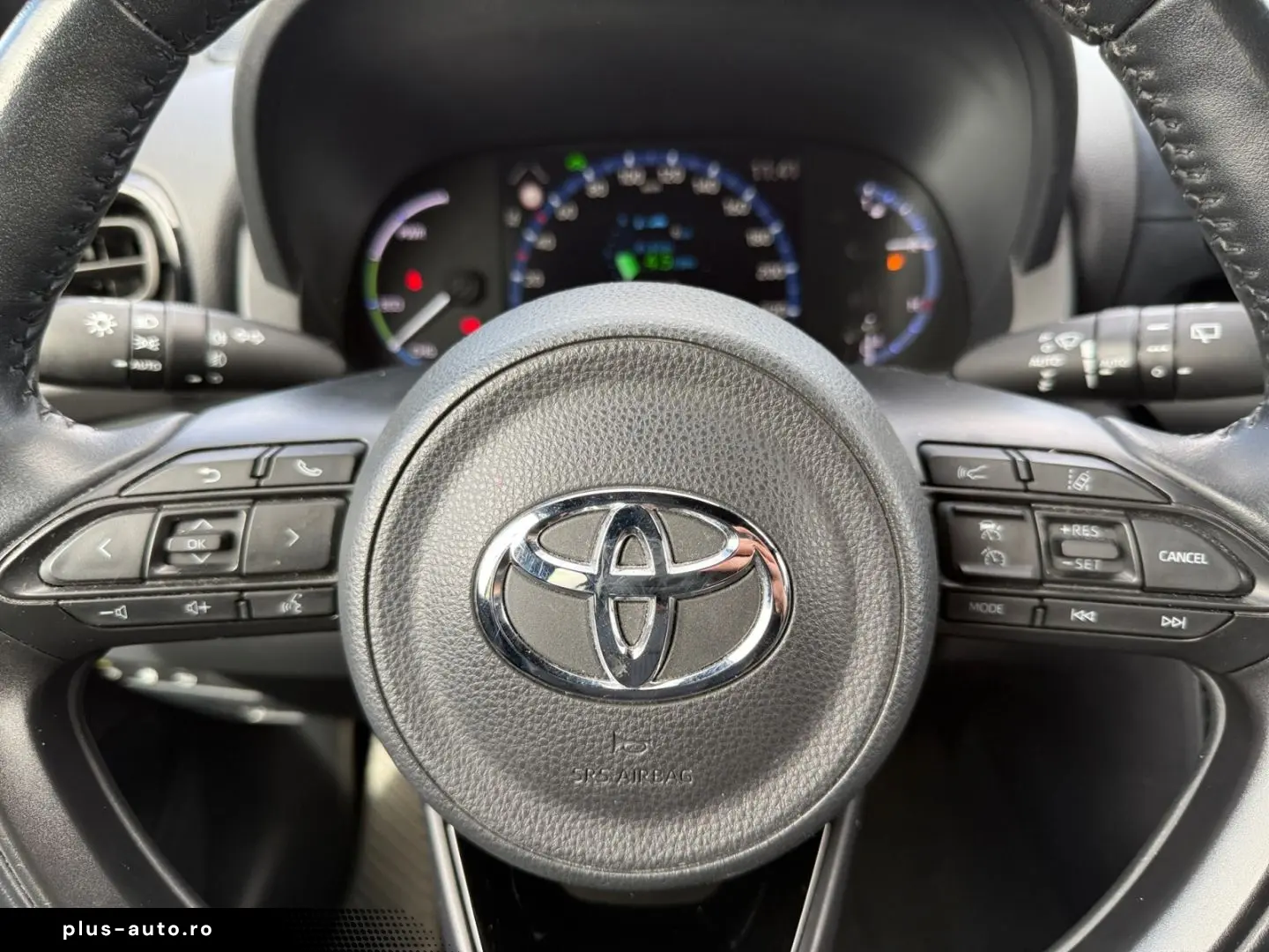 TOYOTA Yaris Cross Hybrid 1.5 AWD-i Adventure  HUD JBL