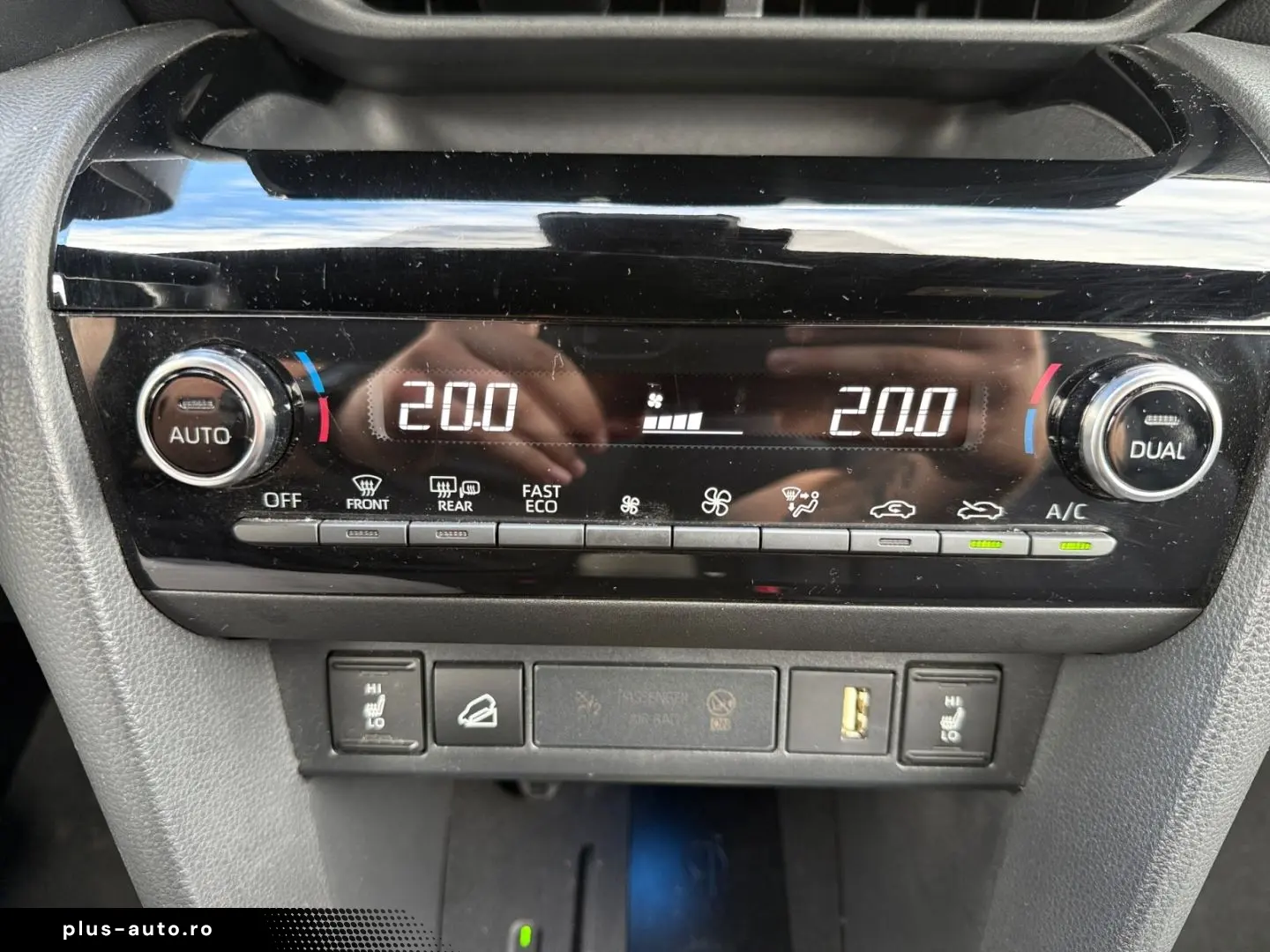 TOYOTA Yaris Cross Hybrid 1.5 AWD-i Adventure  HUD JBL