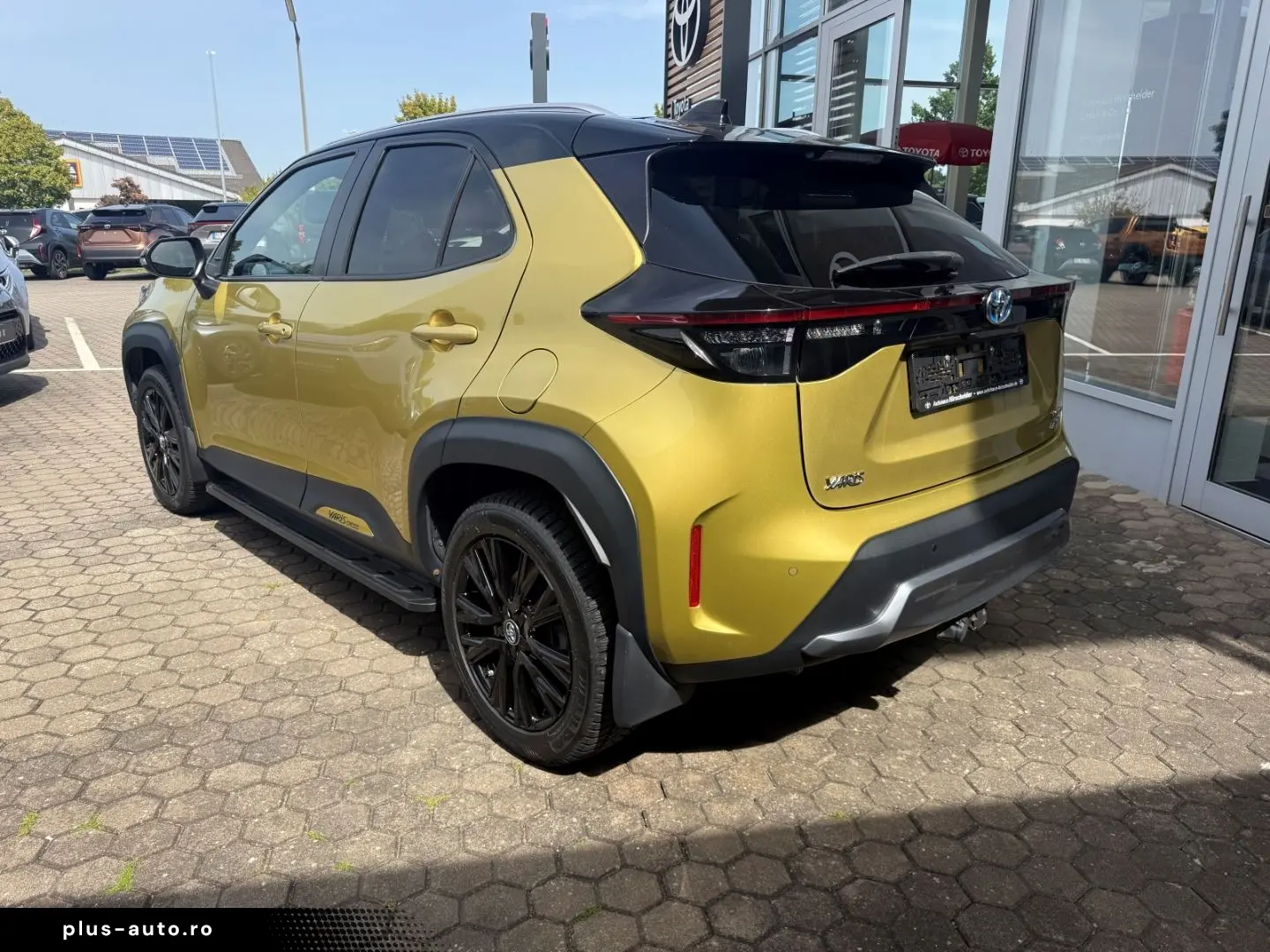 TOYOTA Yaris Cross Hybrid AWD-i Adventure 4X4 AHK Dashc