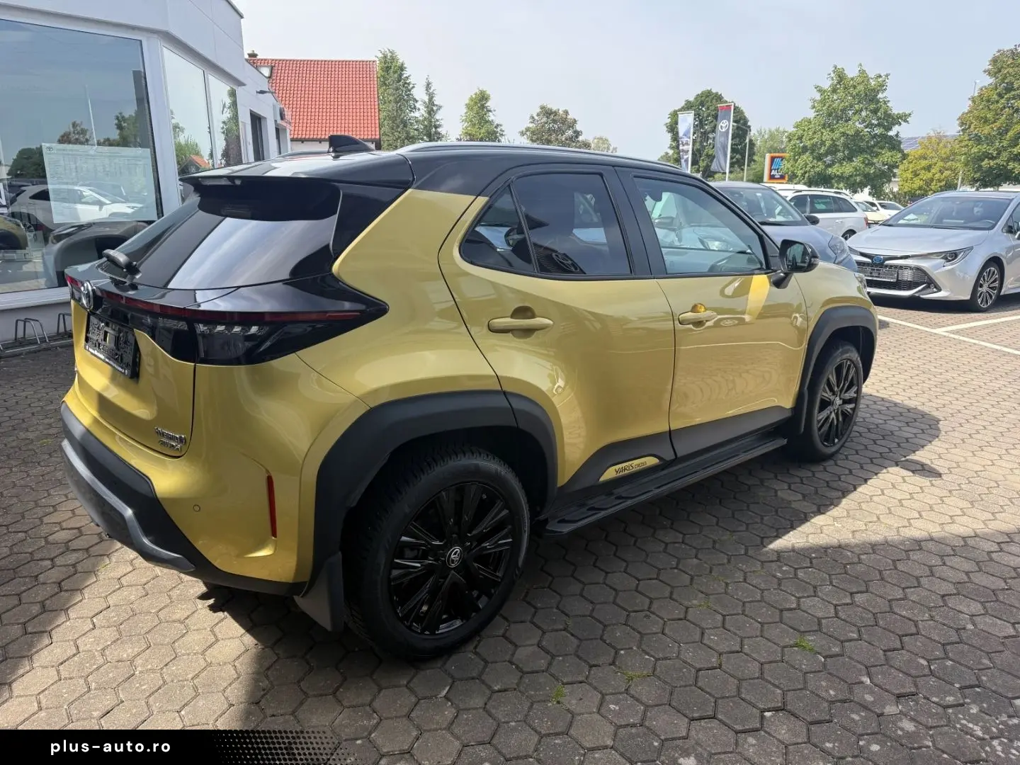 TOYOTA Yaris Cross Hybrid AWD-i Adventure 4X4 AHK Dashc