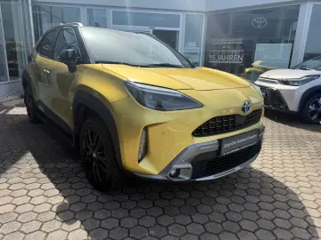 TOYOTA Yaris Cross Hybrid AWD-i Adventure 4X4 AHK Dashc