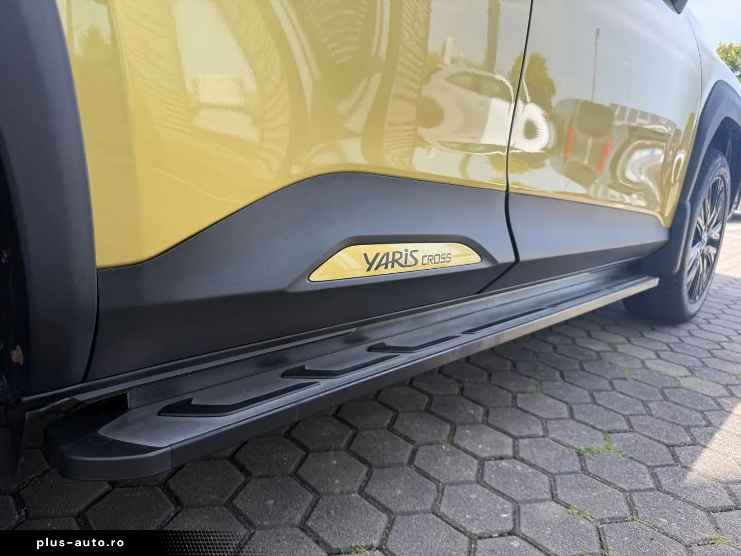 TOYOTA Yaris Cross Hybrid AWD-i Adventure 4X4 AHK Dashc