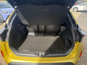 TOYOTA Yaris Cross Hybrid AWD-i Adventure 4X4 AHK Dashc