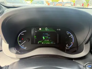 TOYOTA Yaris Cross Hybrid AWD-i Adventure 4X4 AHK Dashc