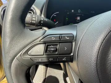 TOYOTA Yaris Cross Hybrid AWD-i Adventure 4X4 AHK Dashc