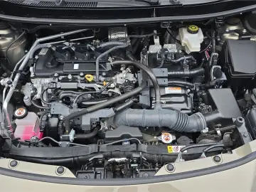 TOYOTA Yaris Cross Hybrid AWD-i Elegant Navi 360 Kamera