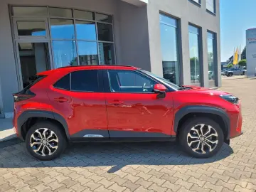 TOYOTA Yaris Cross 1.5l Hybrid Style Allrad 130PS AHK