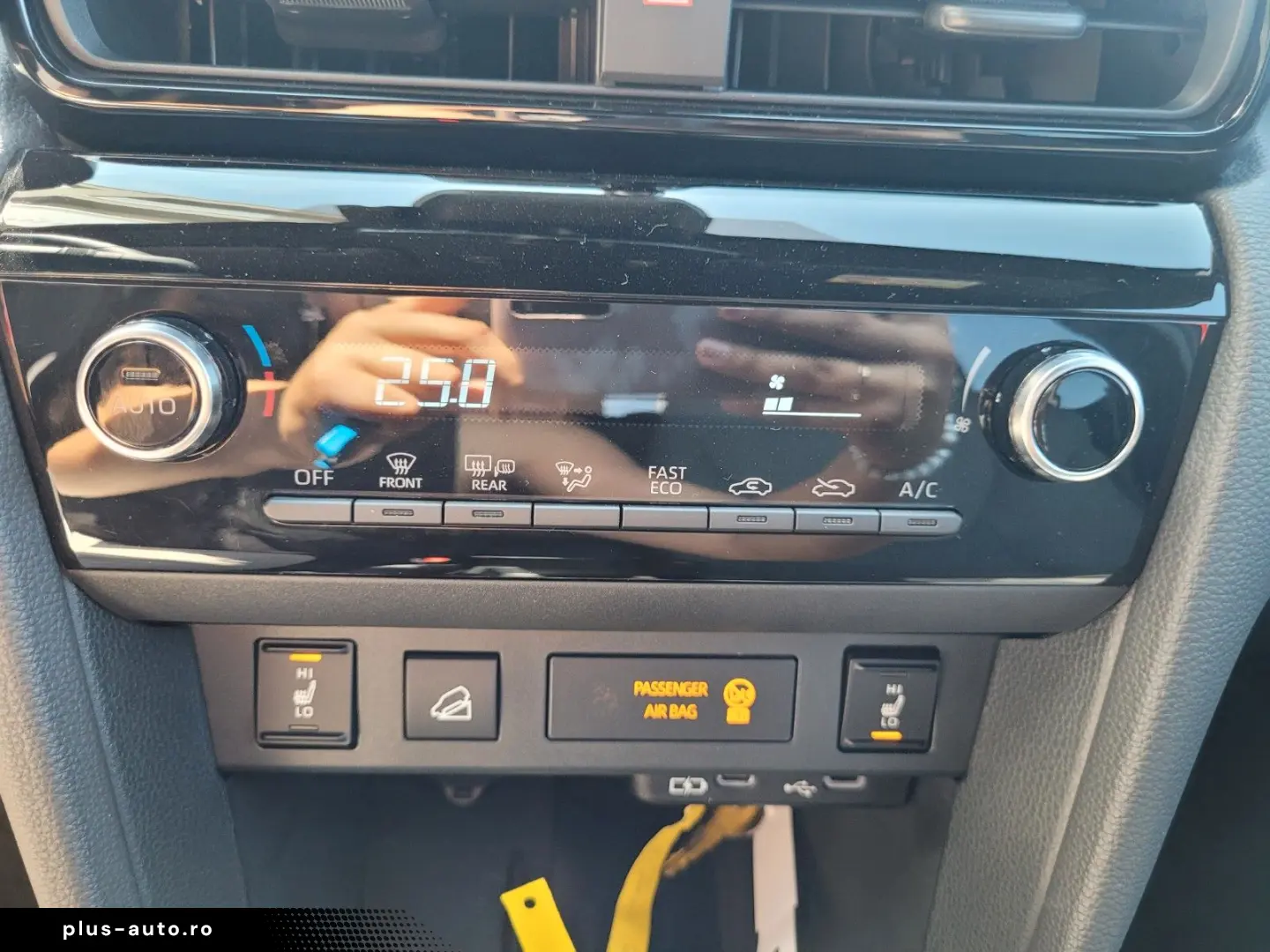 TOYOTA Yaris Cross 1.5l Hybrid Style Allrad 130PS AHK