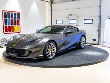 FERRARI 812 Superfast