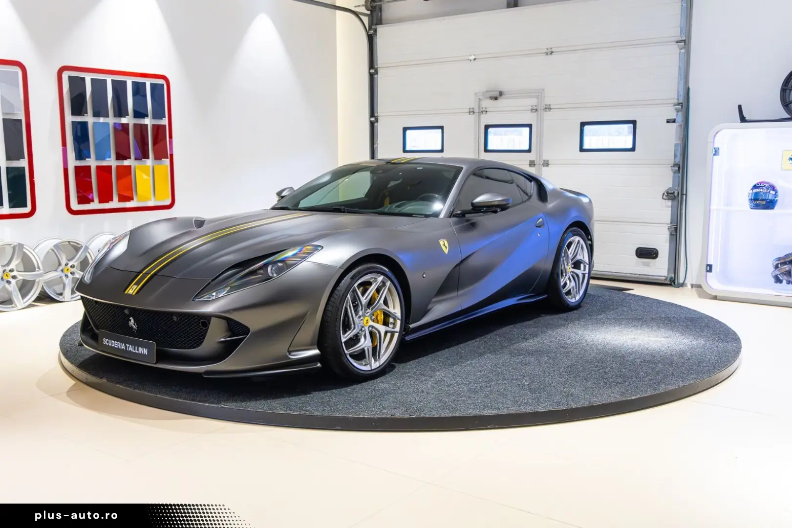 FERRARI 812 Superfast