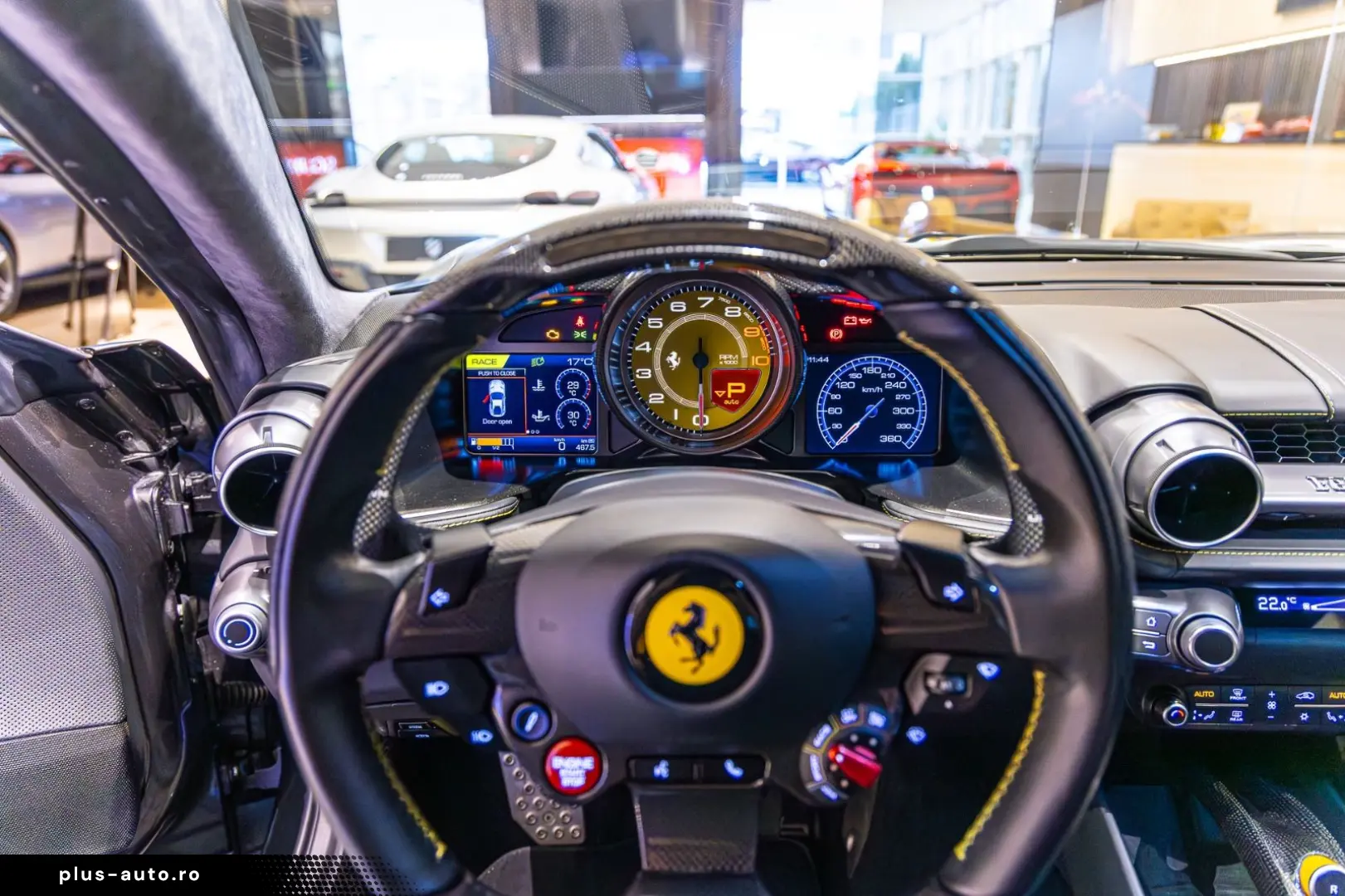 FERRARI 812 Superfast