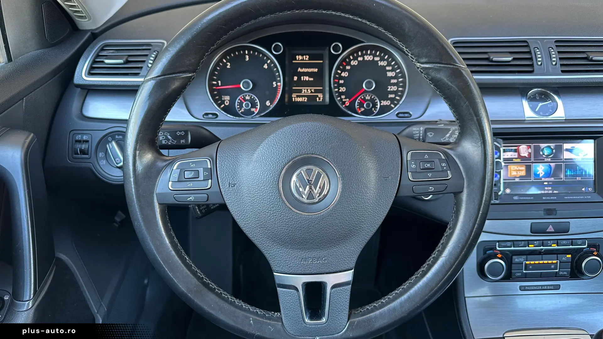 Volkswagen Passat SW 1.6 Diesel 105 CP An 2011