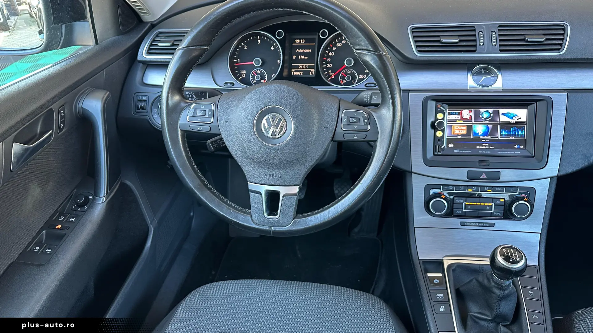 Volkswagen Passat SW 1.6 Diesel 105 CP An 2011