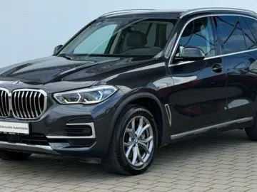 BMW X5 xDrive40d xLine LASER LUFT ACC PANO
