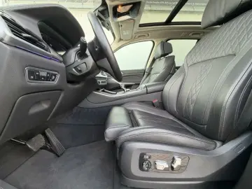 BMW X5 xDrive40d xLine LASER LUFT ACC PANO