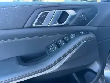 BMW X5 xDrive40d xLine LASER LUFT ACC PANO