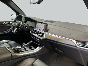 BMW X5 xDrive40d  HuD Sportpaket AHK Pano