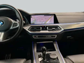 BMW X5 xDrive40d  HuD Sportpaket AHK Pano