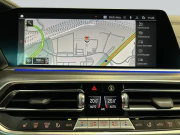 BMW X5 xDrive40d  HuD Sportpaket AHK Pano