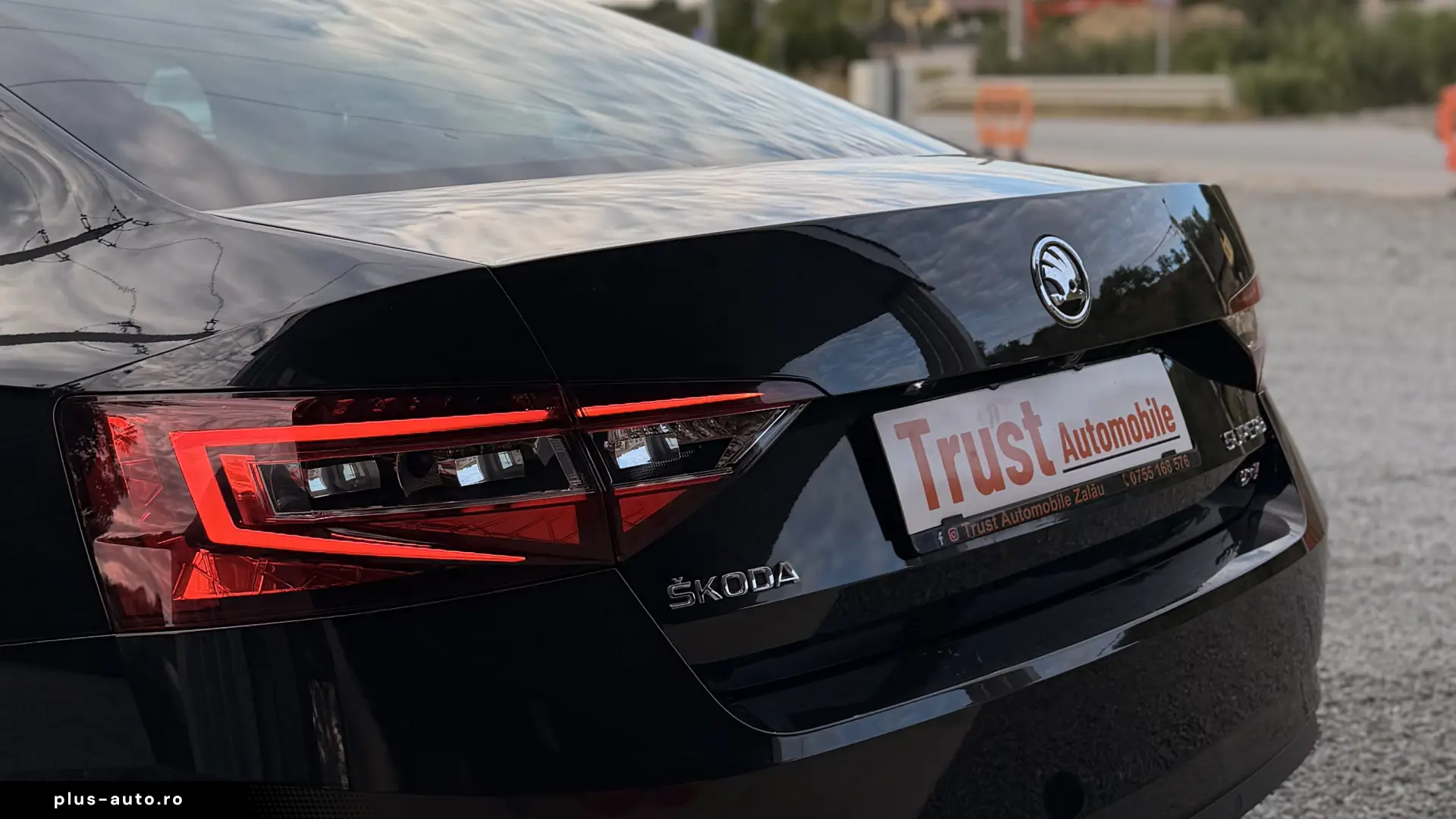 Skoda  SUPERB L&k webasto DSG Bord Digital Matrix