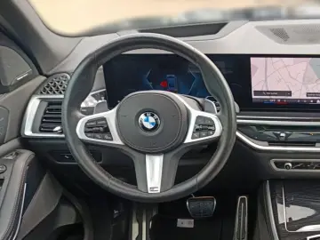 BMW X5 xDrive40d M SPORTPAKET PRO 21 ALU ICONIC GLOW