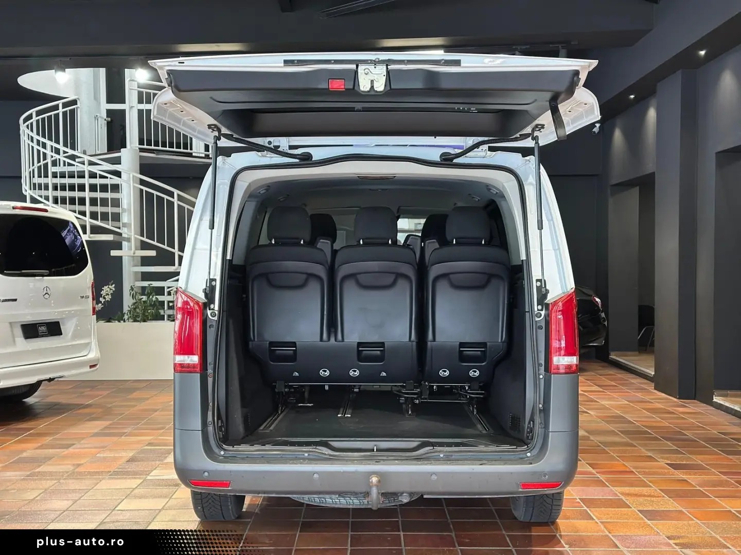 MERCEDES-BENZ VITO TOURER 114 4X4 EXTRALANG 8SITZE