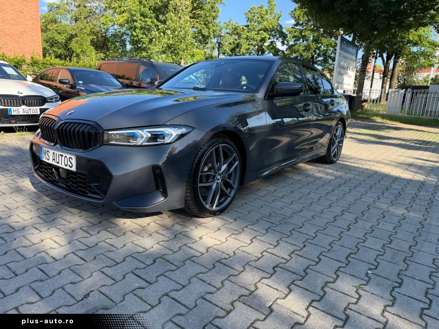 BMW 330d xD M-Sport Glasdach Head-Up Standheizung
