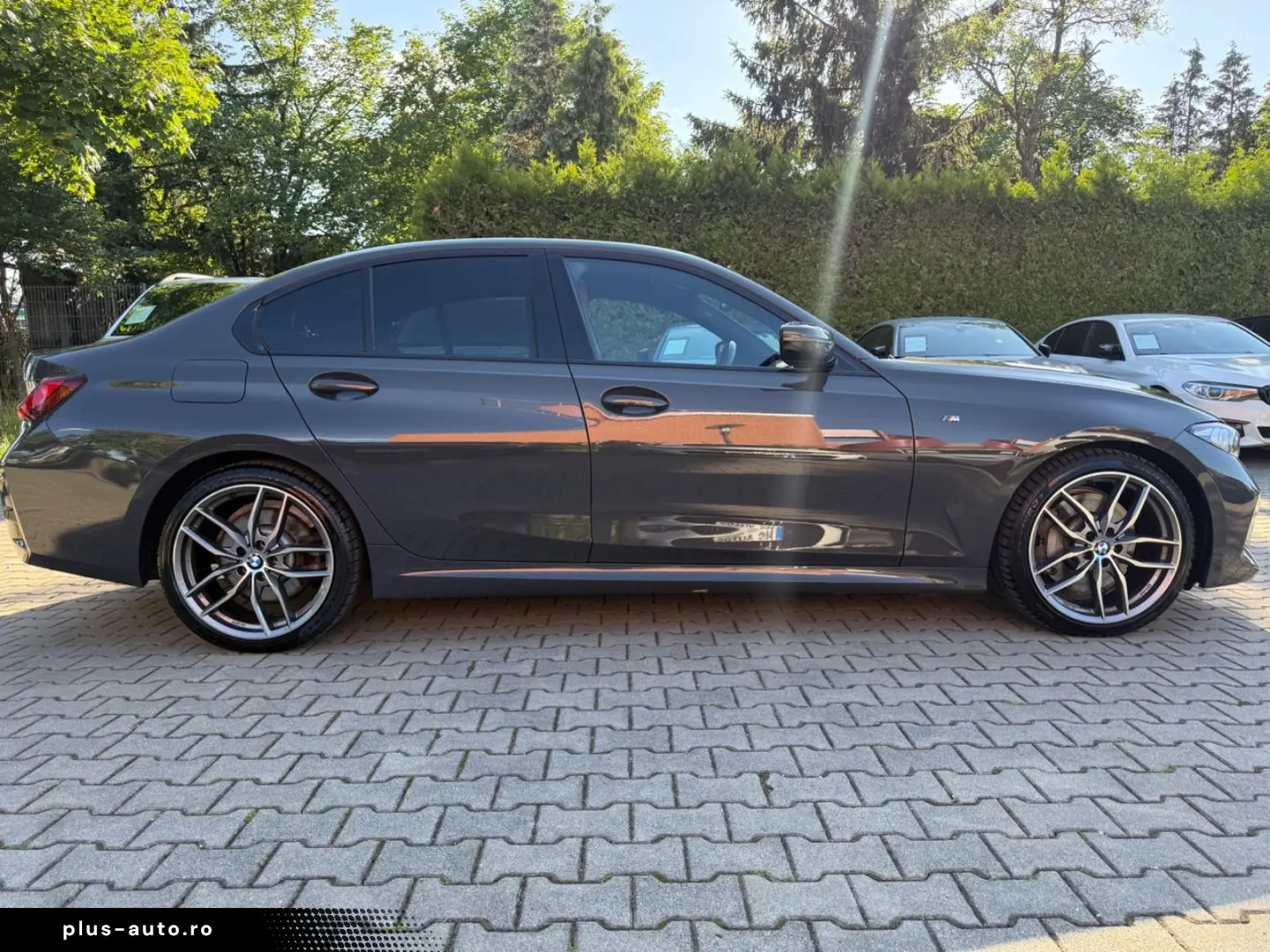 BMW 330d xD M-Sport Glasdach Head-Up Standheizung