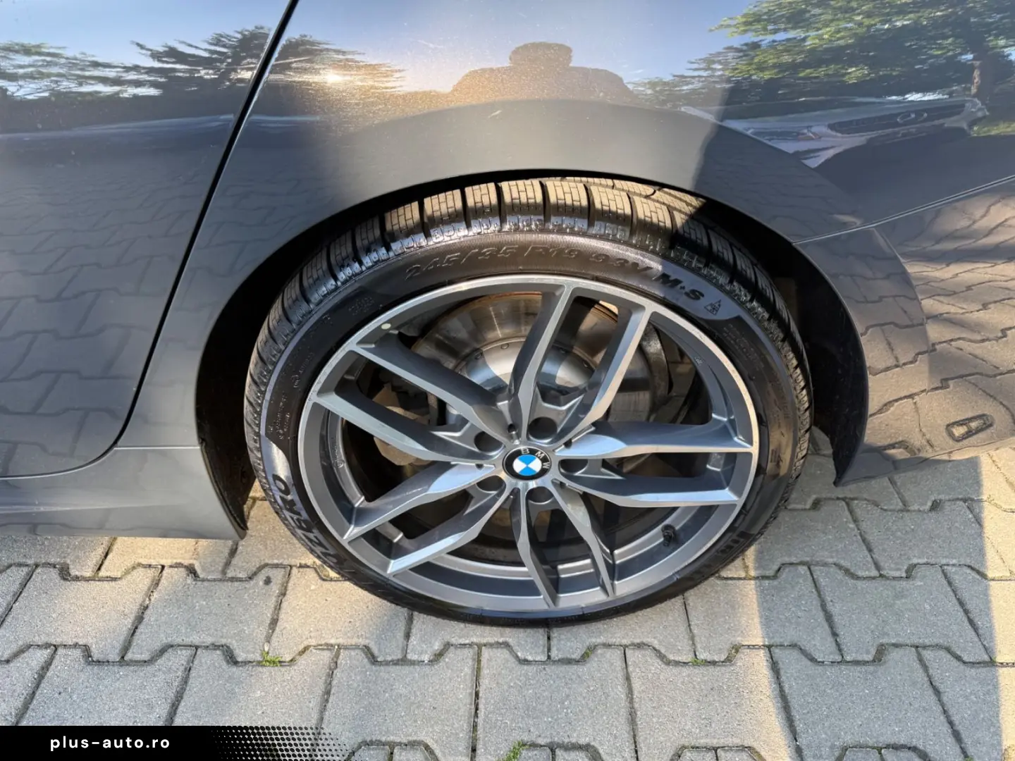BMW 330d xD M-Sport Glasdach Head-Up Standheizung