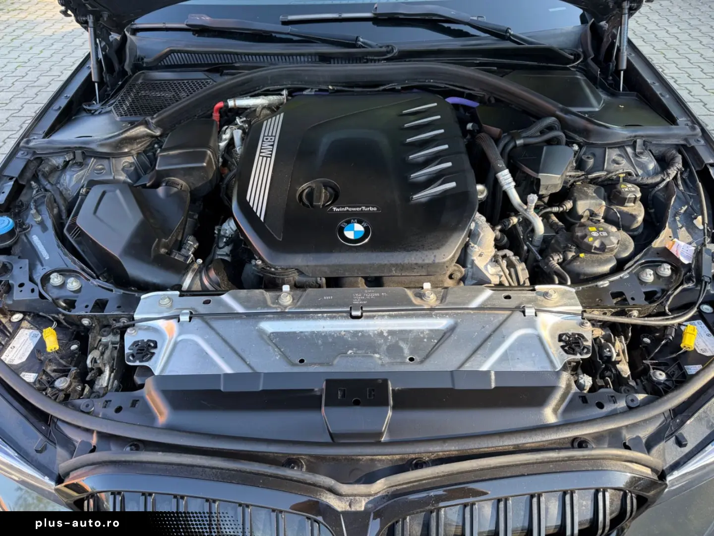 BMW 330d xD M-Sport Glasdach Head-Up Standheizung