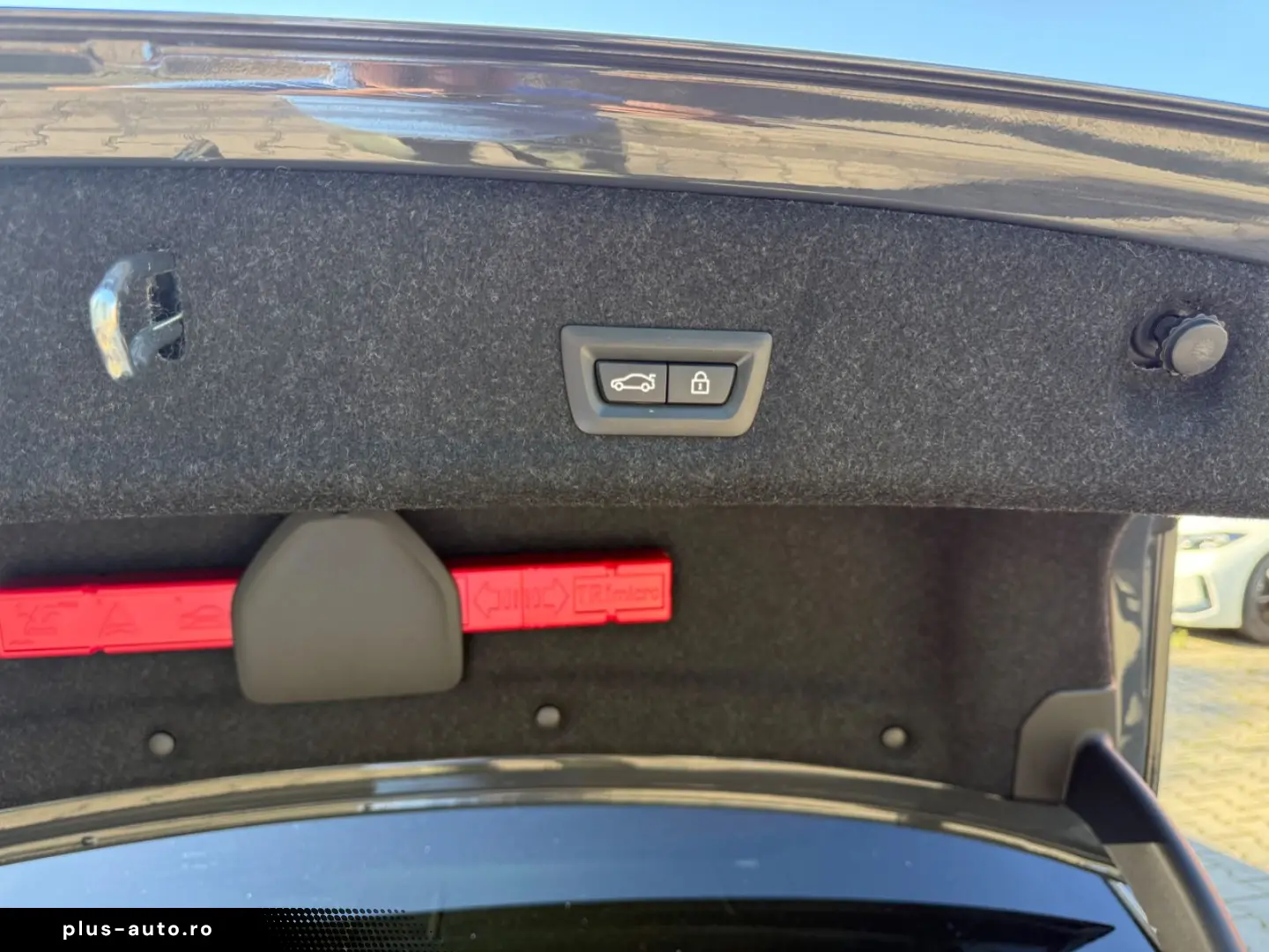 BMW 330d xD M-Sport Glasdach Head-Up Standheizung