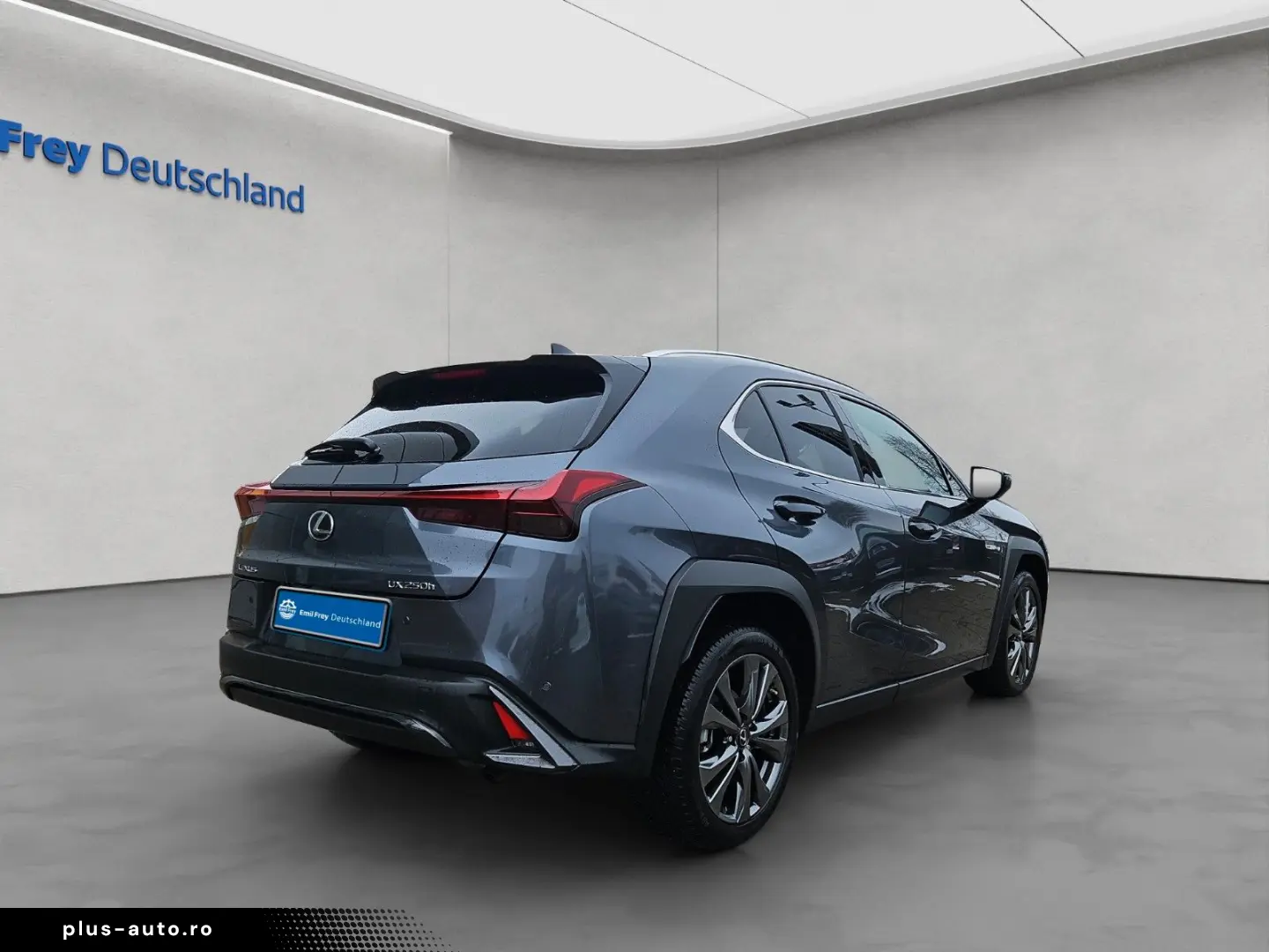 LEXUS UX 250h F-Sport Design